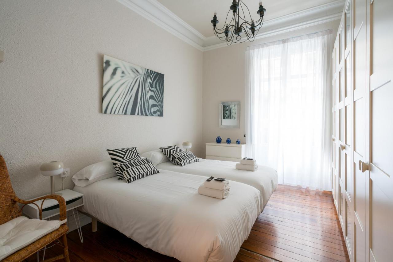 Amama Apartment By People Rentals Bilbao Ngoại thất bức ảnh